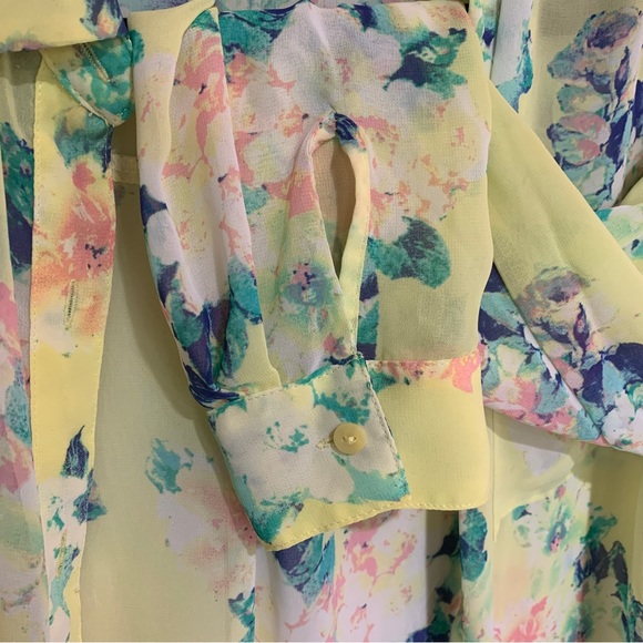 Decree chiffon flowered button up shirt/blouse - Picture 7 of 10